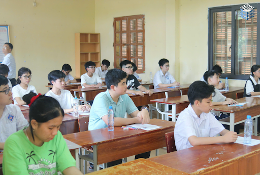 Tinh thần rực cháy trong buổi thi đầu tiên của kỳ thi tuyển sinh vào 10 năm học 2025 - 2026.